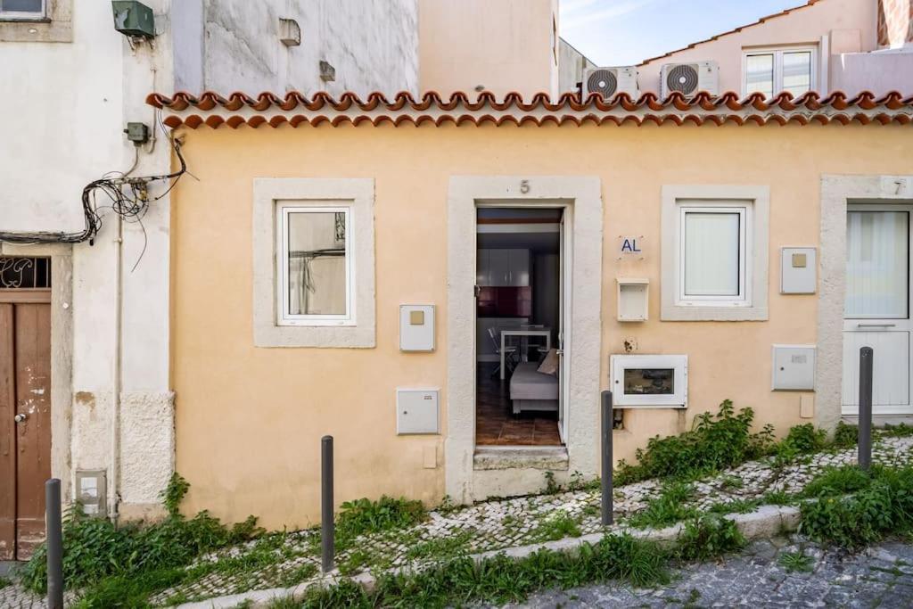 Charming Studio With Ac And Loft On Ground Floor リスボン エクステリア 写真