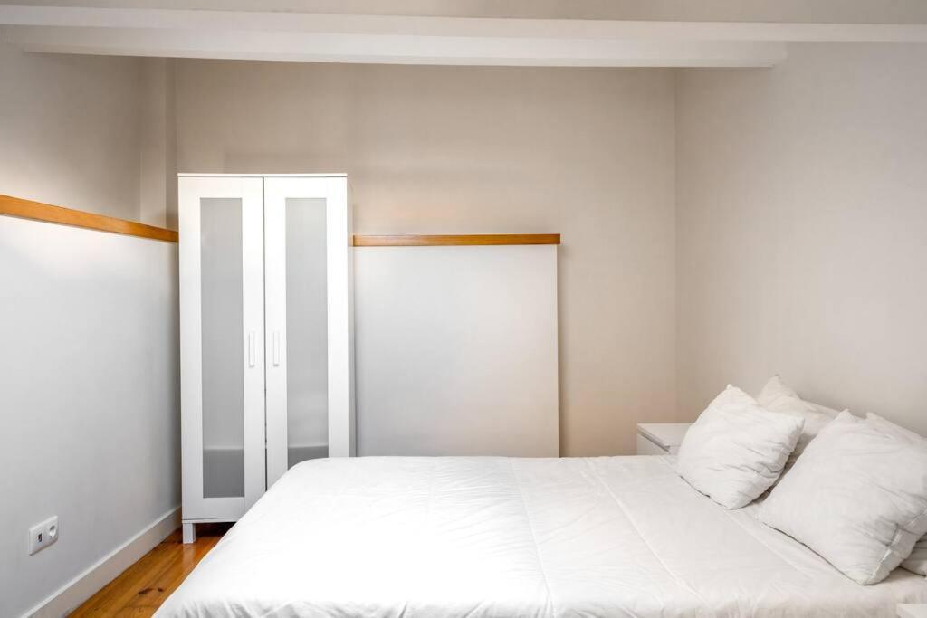 Charming Studio With Ac And Loft On Ground Floor リスボン エクステリア 写真