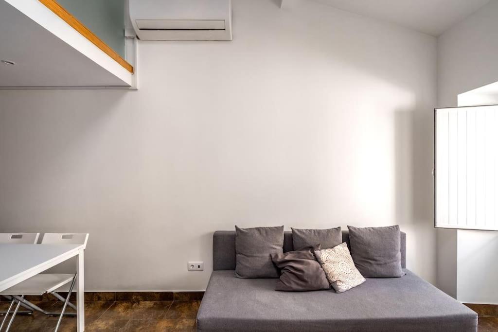 Charming Studio With Ac And Loft On Ground Floor リスボン エクステリア 写真