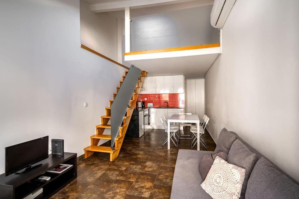 Charming Studio With Ac And Loft On Ground Floor リスボン エクステリア 写真